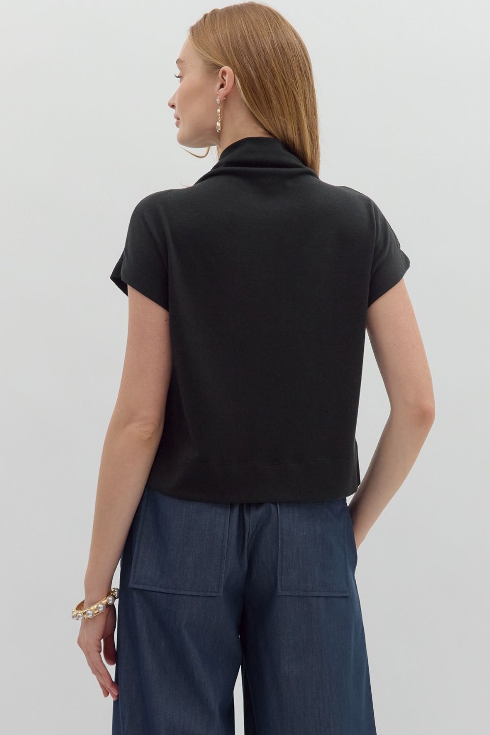 Casual Top - Black by Entro