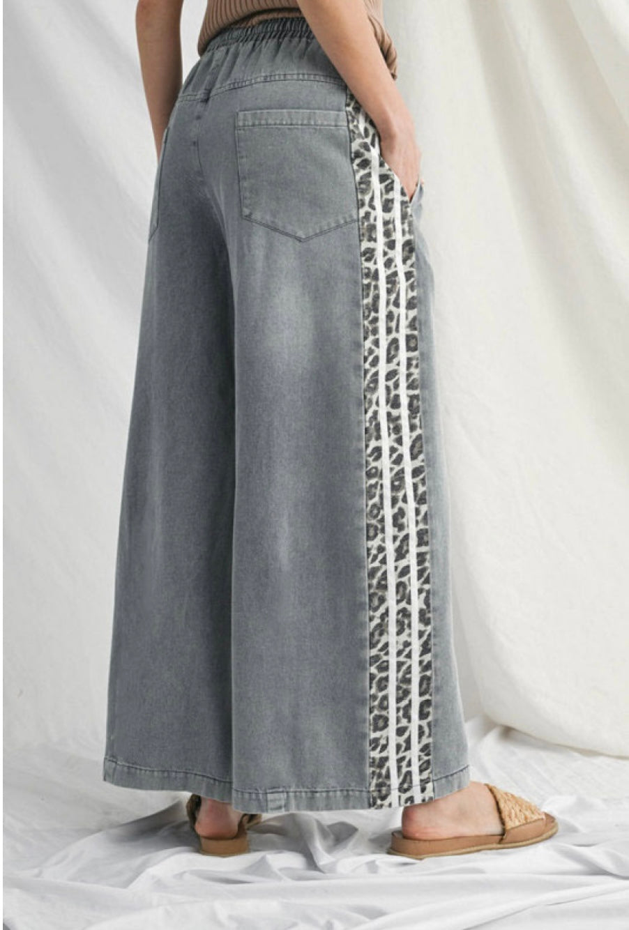 Leopard Striped Wide-Leg in White