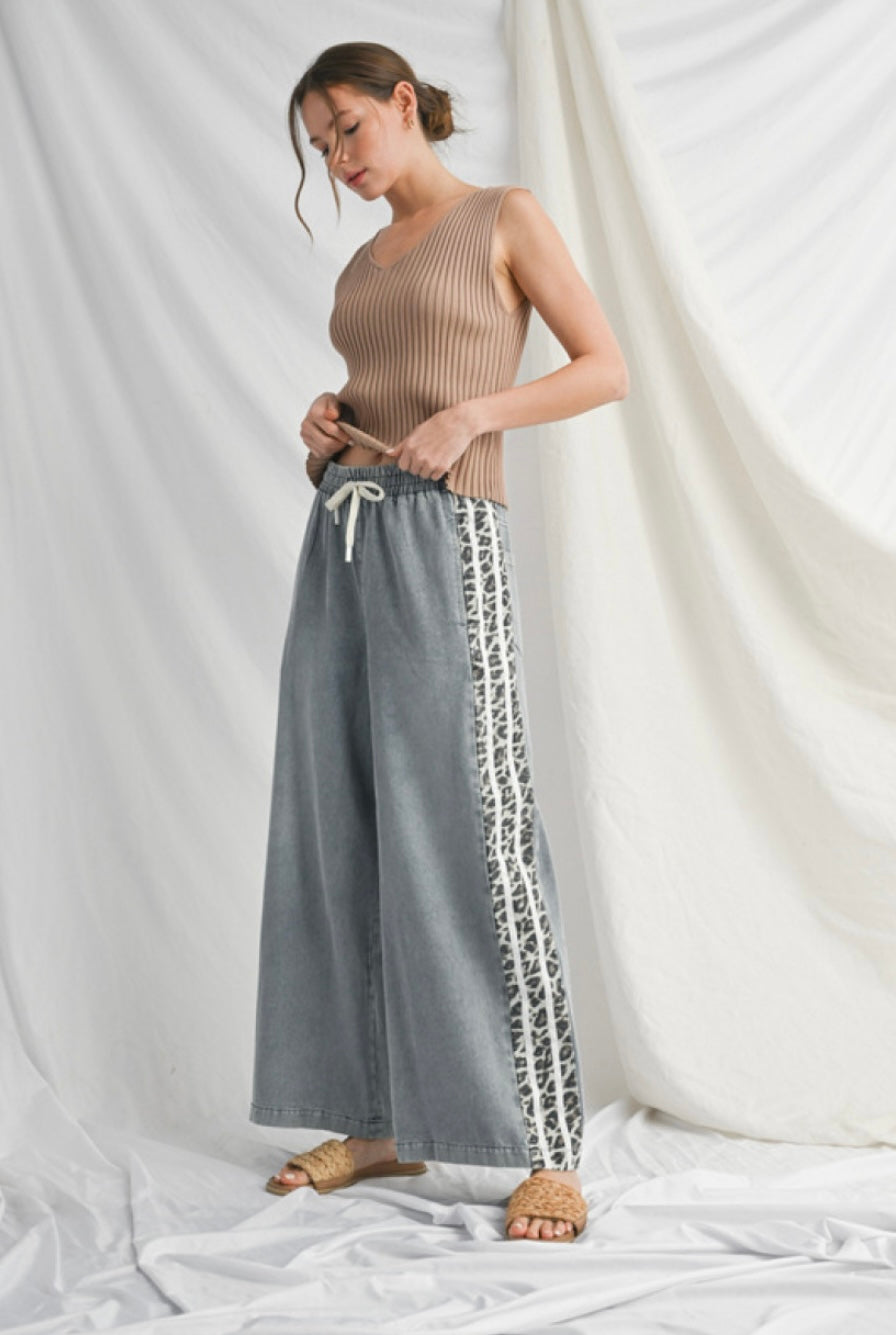 Leopard Striped Wide-Leg in White