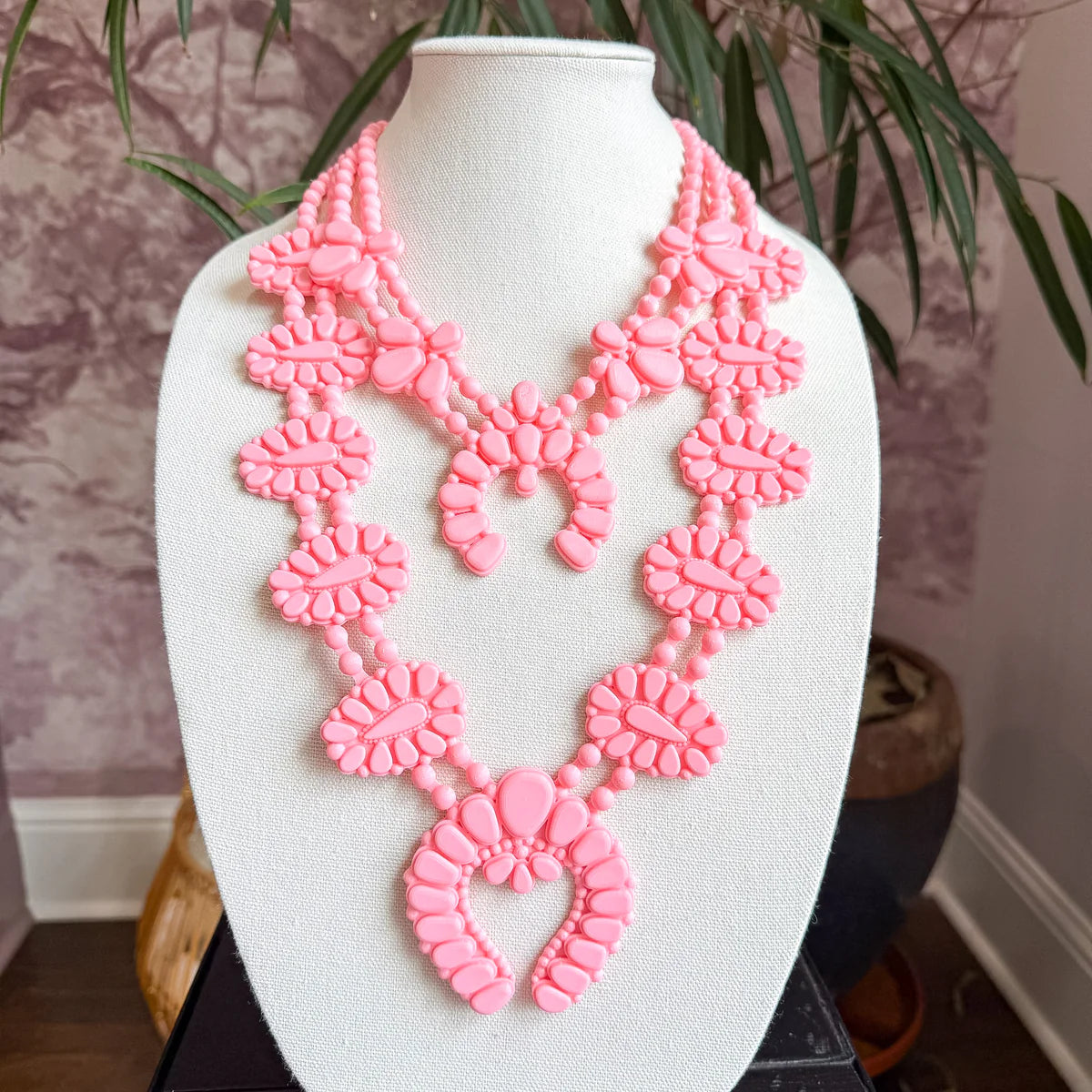 Golden Hour Necklace in Stardust Bubblegum Pink