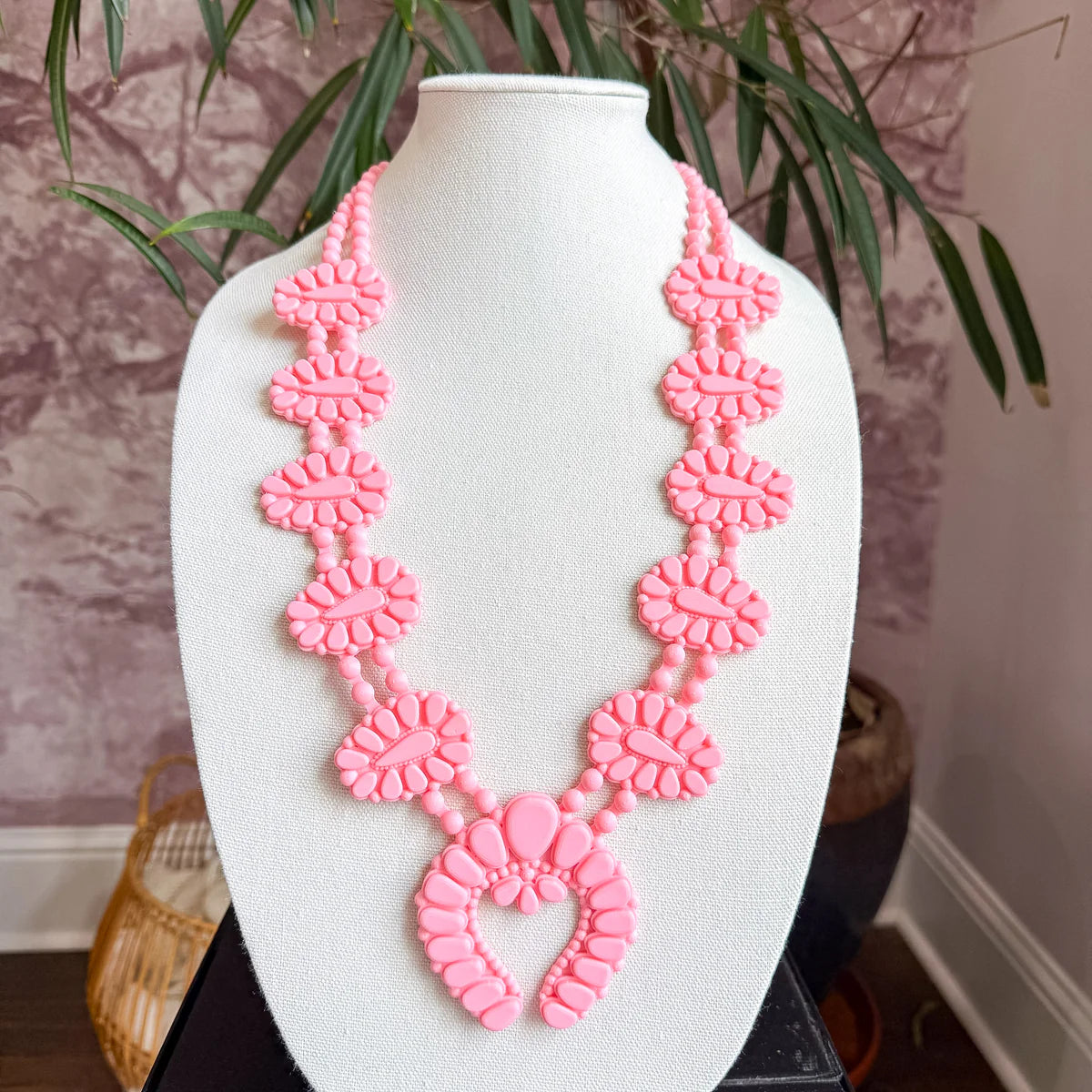 Golden Hour Necklace in Stardust Bubblegum Pink